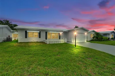 240 NW 25th Ct 1
