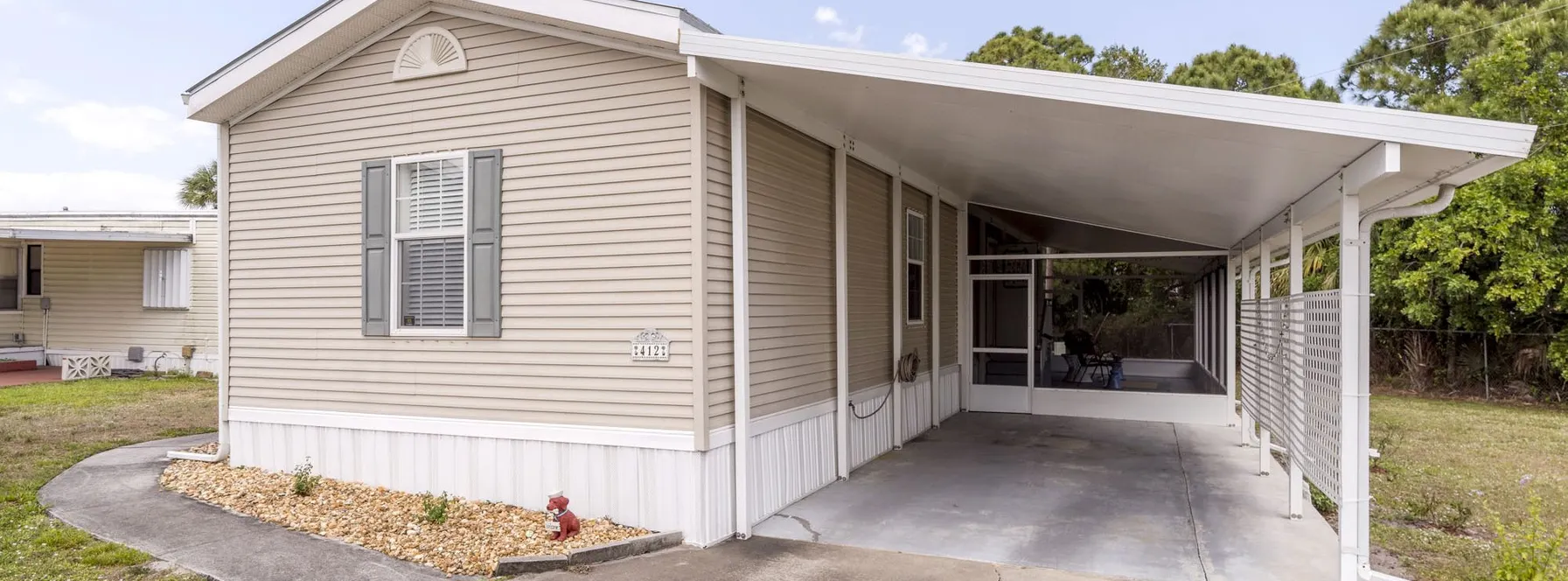 Just Listed | 412 SE Trafalgar Terrace