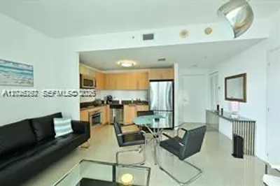 300 S Biscayne Blvd #T-2609 1