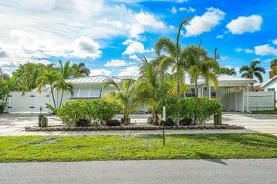 520 Inlet Road