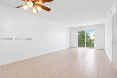 1740 Jefferson Ave #8 1