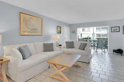 6247 Bay Club Dr #1 1