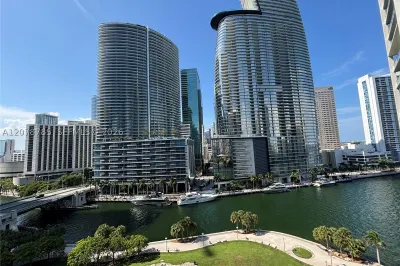 475 Brickell Ave #1410 1