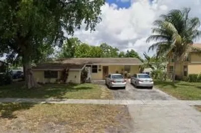 4501 NW 36th St 1
