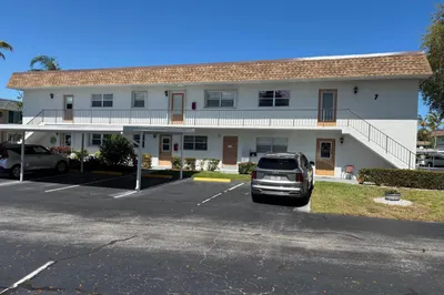 2950 SE Ocean Boulevard #7-5 1