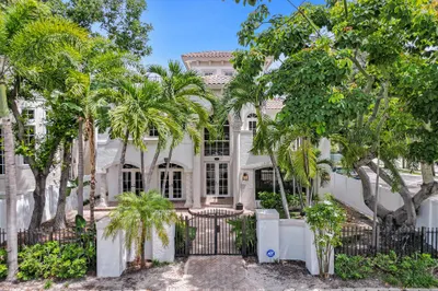 827 SE 2nd Court 1