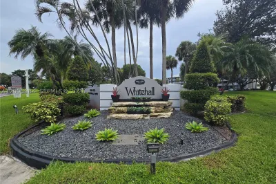 1526 Whitehall Dr #304 1