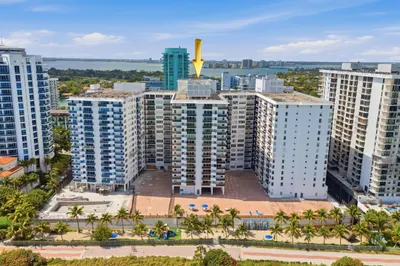 6039 Collins Ave Miami Beach-print-056-0