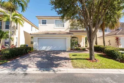 2257 NW 77th Terrace 1