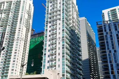 41 SE 5th St #911 1