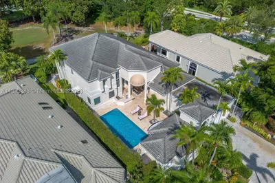 2707 Pinehurst 1