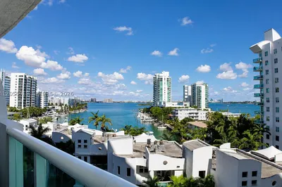 7900 Harbor Island Dr #705 1