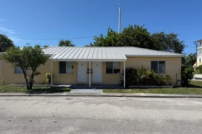 400 Metcalf Court 1