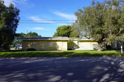 1306 Ave O 1