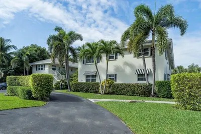 100 Venetian Drive #1 1