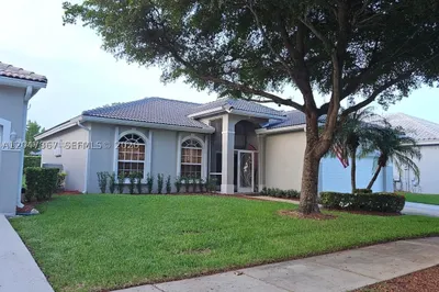 2635 SE 4th Pl 1