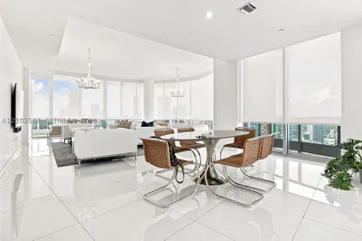 200 Biscayne Boulevard Way #5302 1