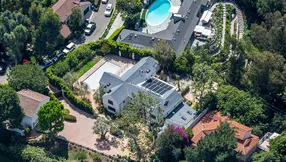 Jason Bateman & Amanda Anka’s Green Home