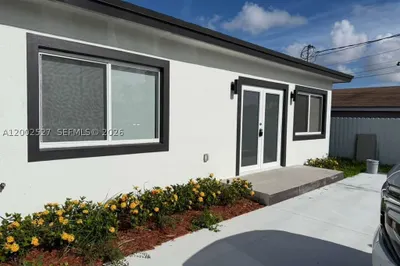 831 SE 9th Ave 1