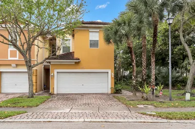 771 Pipers Cay Drive 1