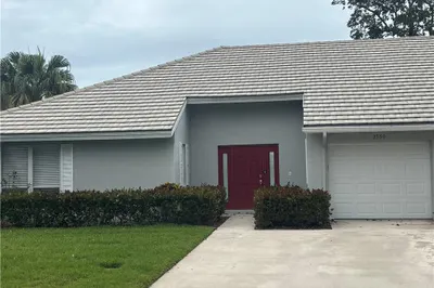 2960 SW Westlake Circle 1