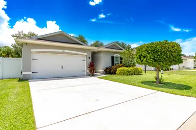 5344 Oakland Lake Circle 1