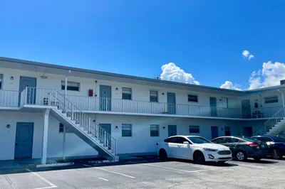 420 W Palm Street #2 1