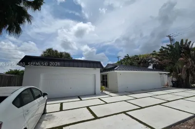 8404 SW 102nd Pl 1