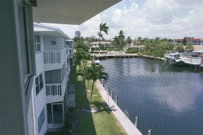 460 Paradise Isle Boulevard #301 1