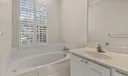 114 Radcliffe Court Photo
