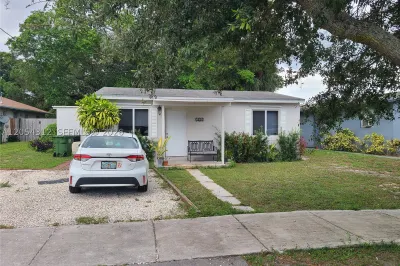 428 NW 21st Ter 1
