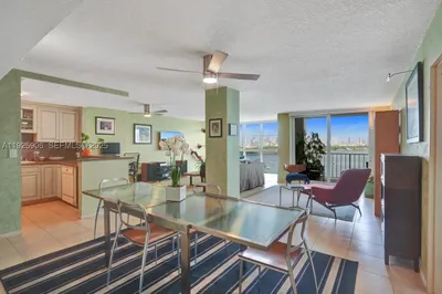1228 West Ave #1002 1