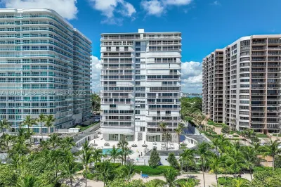 10155 Collins Ave #402 1