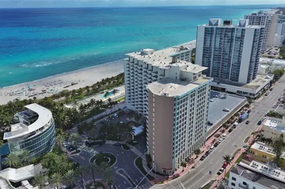 2899 Collins Ave #PH F 1