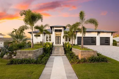 111 Montrose Dr 1