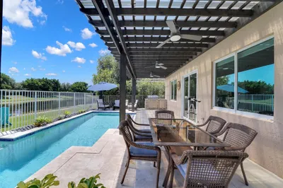 1070 Bluewood Terrace 1