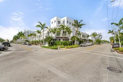 111 SE 2nd Street #302 1