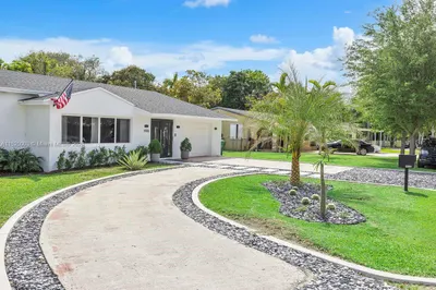 5900 SW 58th Ter 1