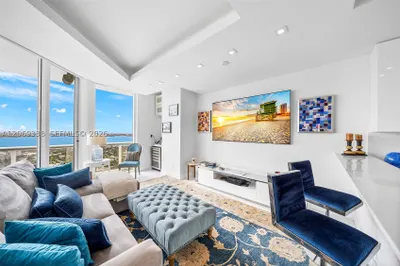 4779 Collins Ave #PH4306 1