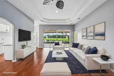 4516 NW Wandering Oak Court 1