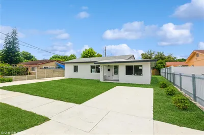620 SW 72nd Ct 1