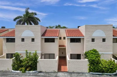 227 SE 11th Avenue #227 1