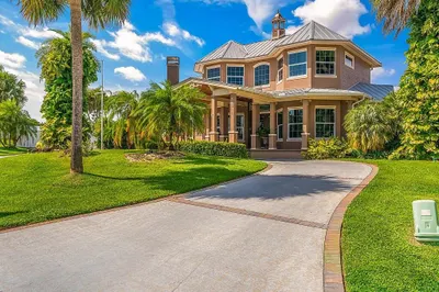 7777 Grand Oak Circle 1