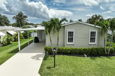 340 NE Jade Circle 1
