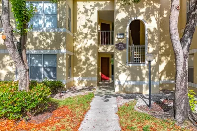 595 Vista Isles Drive #1926 1