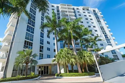 1688 West Ave #903 1