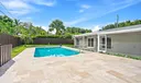 109 E Riverside Drive Photo