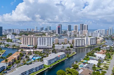 455 Paradise Isle Boulevard #404 1