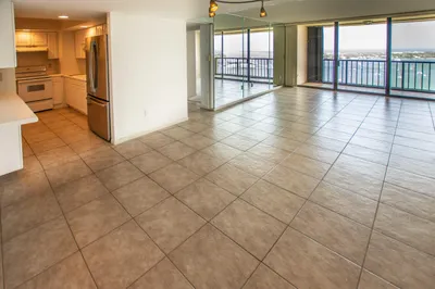 5200 N Flagler Drive #2304 1