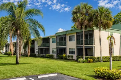 4272 NW 89th Avenue #103 1